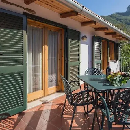 Vacanze Dalisa Castagno Con Parcheggio Apartment
