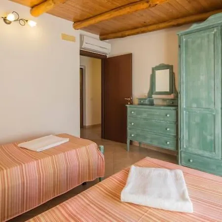 Apartment Vacanze Dalisa Castagno Con Parcheggio *